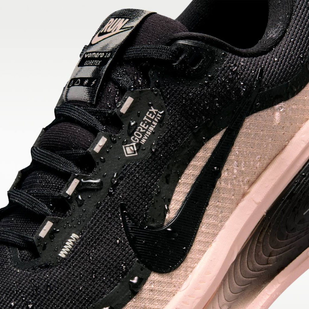 Nike Vomero 18 GORE-TEX - Preto/Rosa Claro