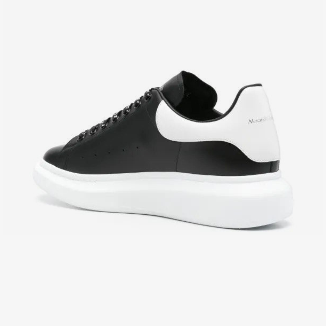 Alexander McQueen Tênis Oversized com cadarço - Preto/Branco