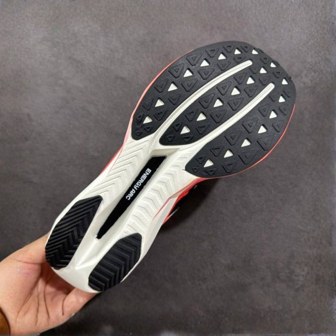 New Balance Fuelcell Supercomp Elite V5 - Branco/Vermelho