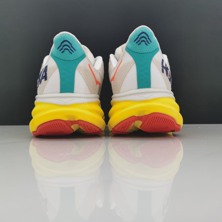 HOKA Clifton 9 Preto e Branco – imagem 5 de 6