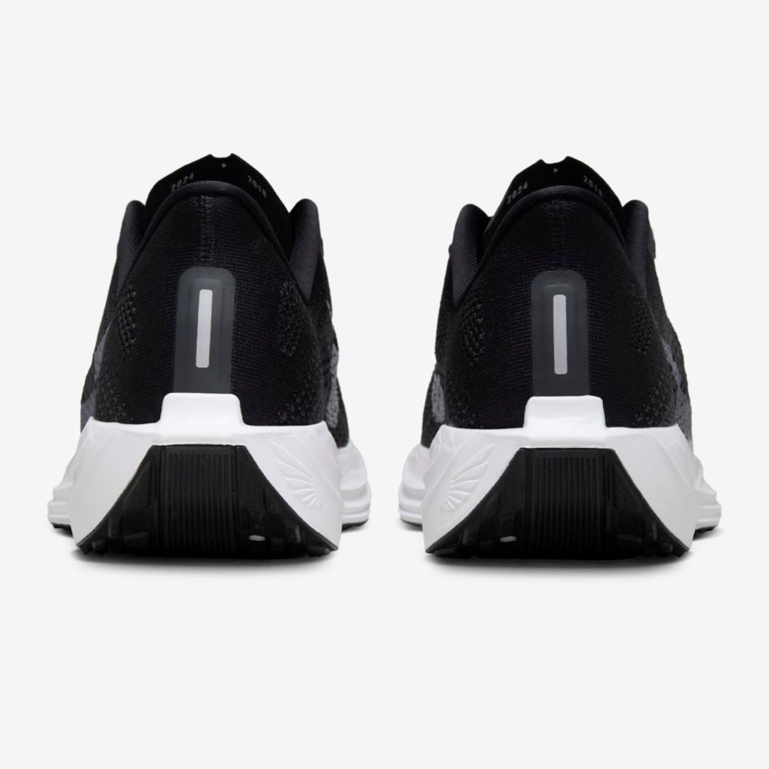 Nike Air Zoom Pegasus Plus - Preto/Branco