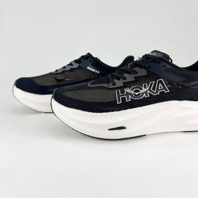 Hoka Rocket X 3 Unissex - Preto/Branco