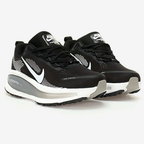 Nike Vomero 18 - Preto/Branco/Cinza
