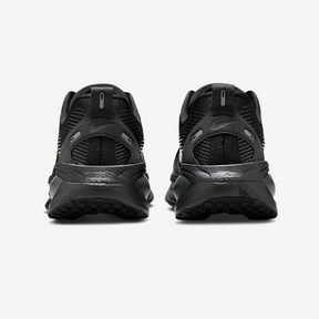 Nike Vomero 18 - Preto