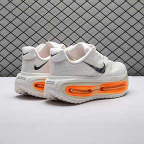 Nike Vomero Premium - Branco/Laranja