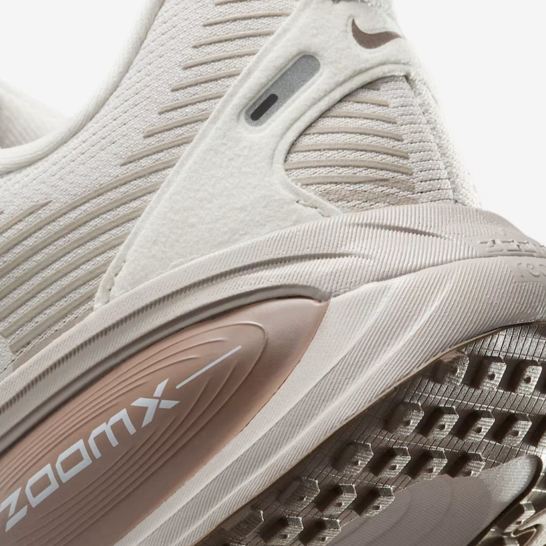 Nike Vomero 18 - Marrom-Vison