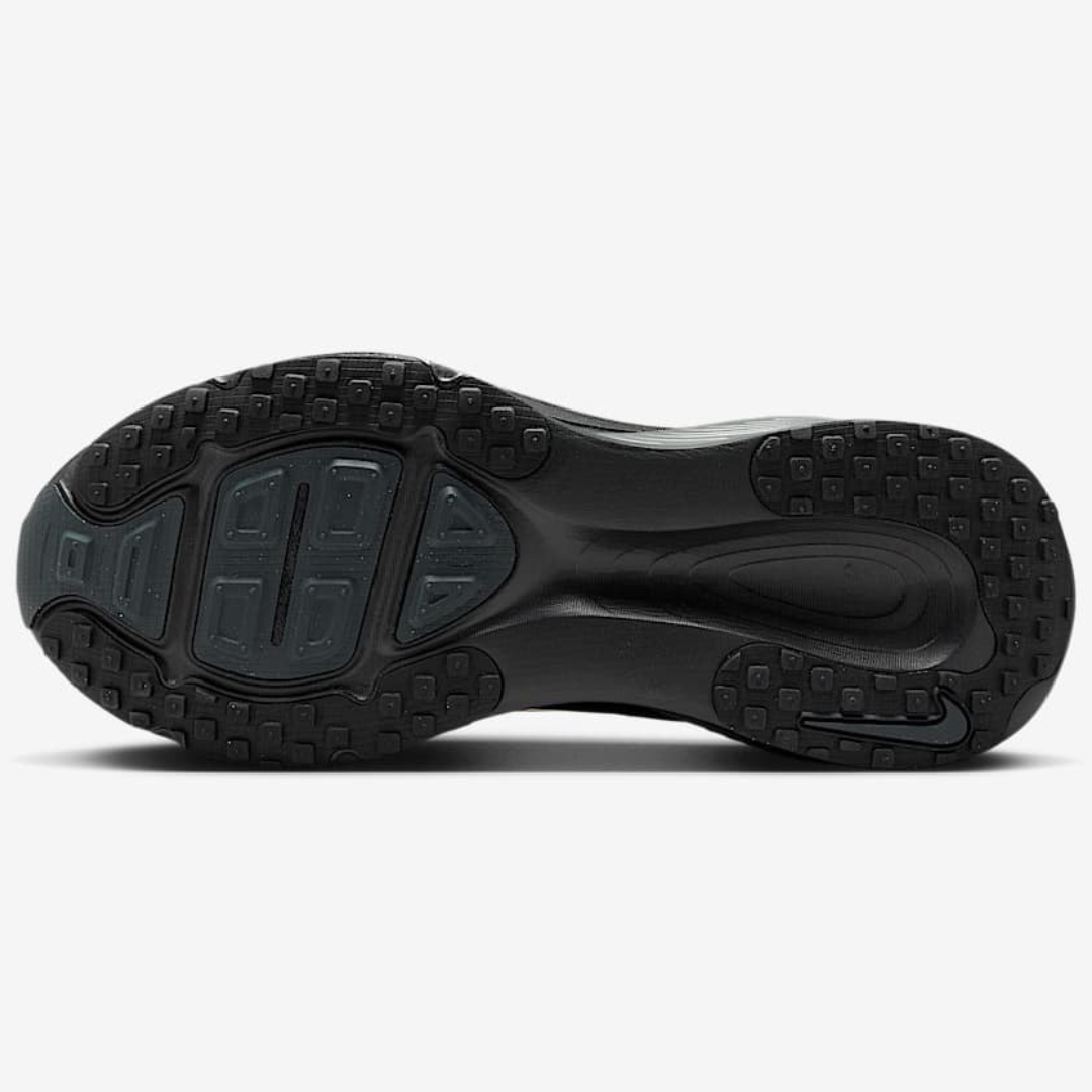 Nike Vomero 18 - Preto