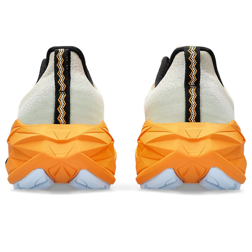 Asics Novablast™ 4 Bege Laranja