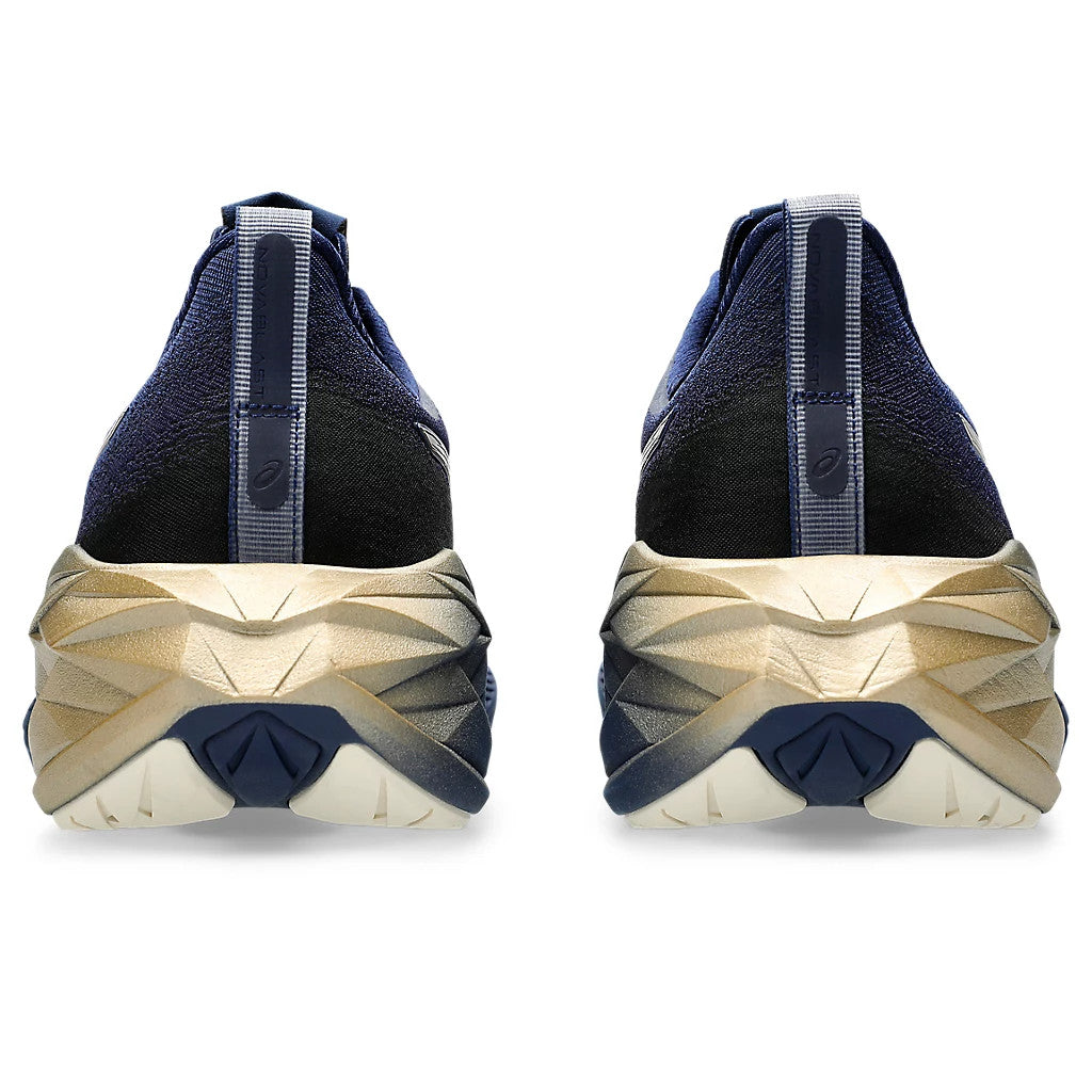 Asics Novablast™ 4 Platinum Azul Marinho Dourado