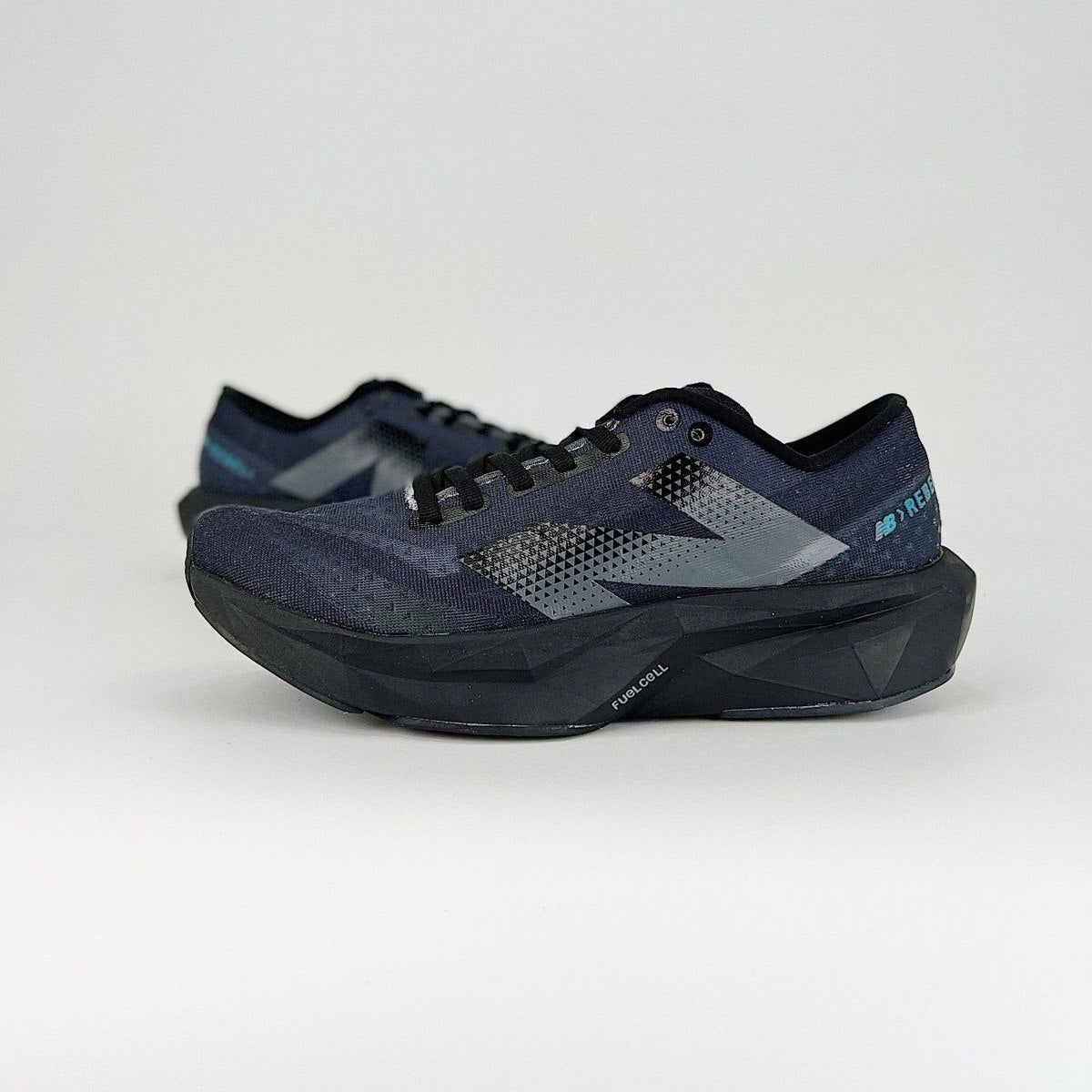 New Balance FuelCell Rebel V4 - Balck/Preto – ForTimer