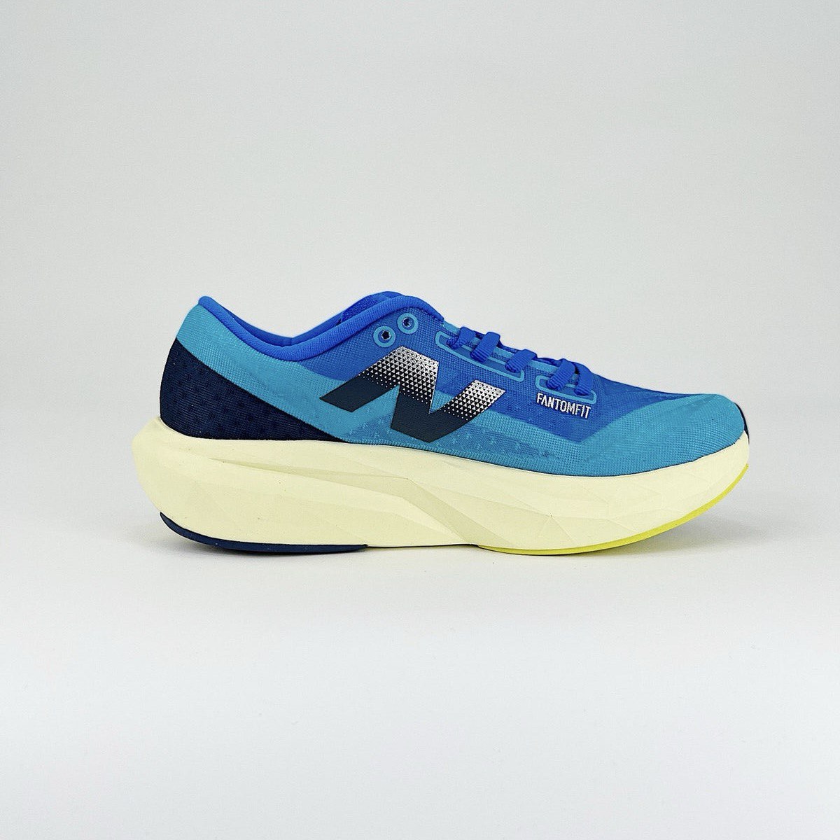 New Balance FuelCell Rebel V4 - Azul-Collor
