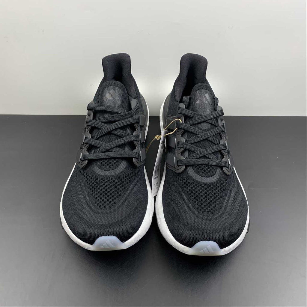 Adidas Ultraboost Light 23 Preto e Branco